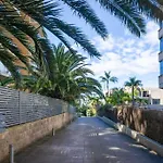 2 Bed North Sydney Self Catering